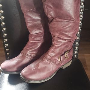 BareTrap Sheridan (Wine) 10W Wide Calf